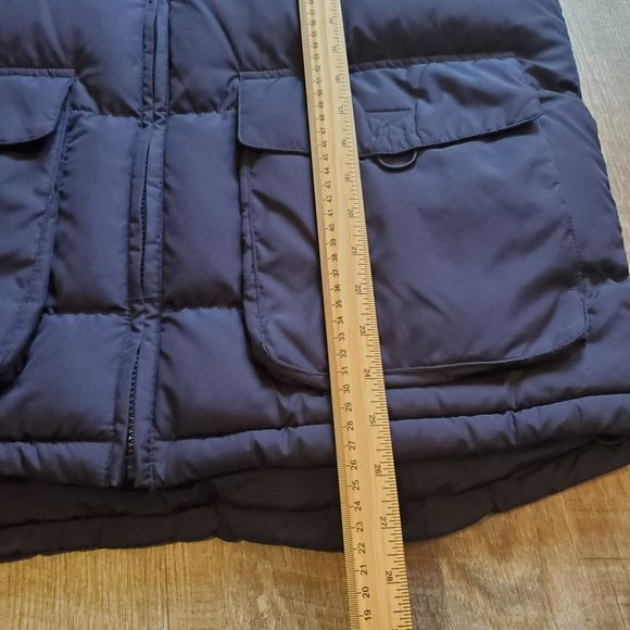 ST. JOHN'S BAY NAVY PUFFER VEST SZ MEDIUM ZIPPER CLOSURE DEEP POCKETS - Picture 6 of 6
